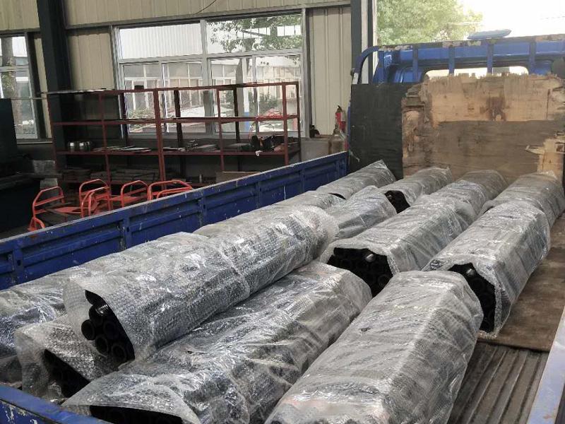 貴州客戶(hù)定購(gòu)的三棱鉆桿發(fā)貨